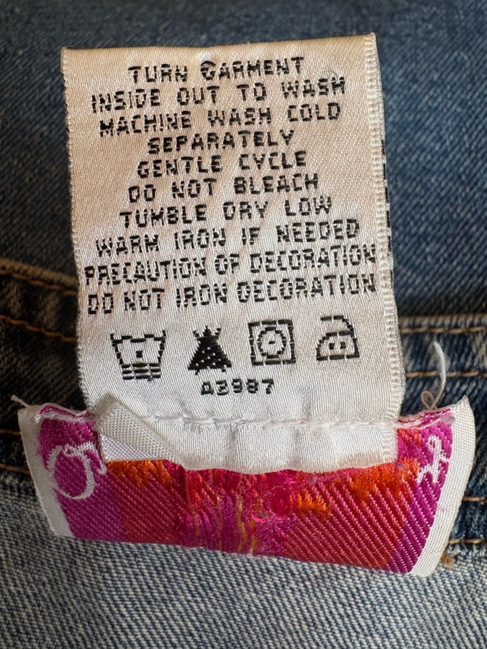 Quacker Factory jean Jacket with rhinestone jewel Embellishments, Sz XL. - Picture 11 of 11